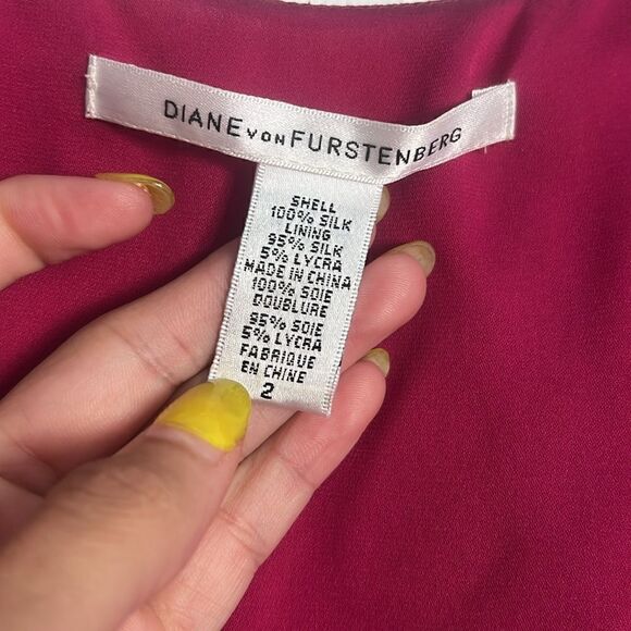 Diane Von Furstenburg Silk Wrap Dress - Beautiful Floral Colorful Summer Dress - Picture 4 of 7